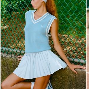 Aritzia TNA tennis skirt In blue, “Plein Air”